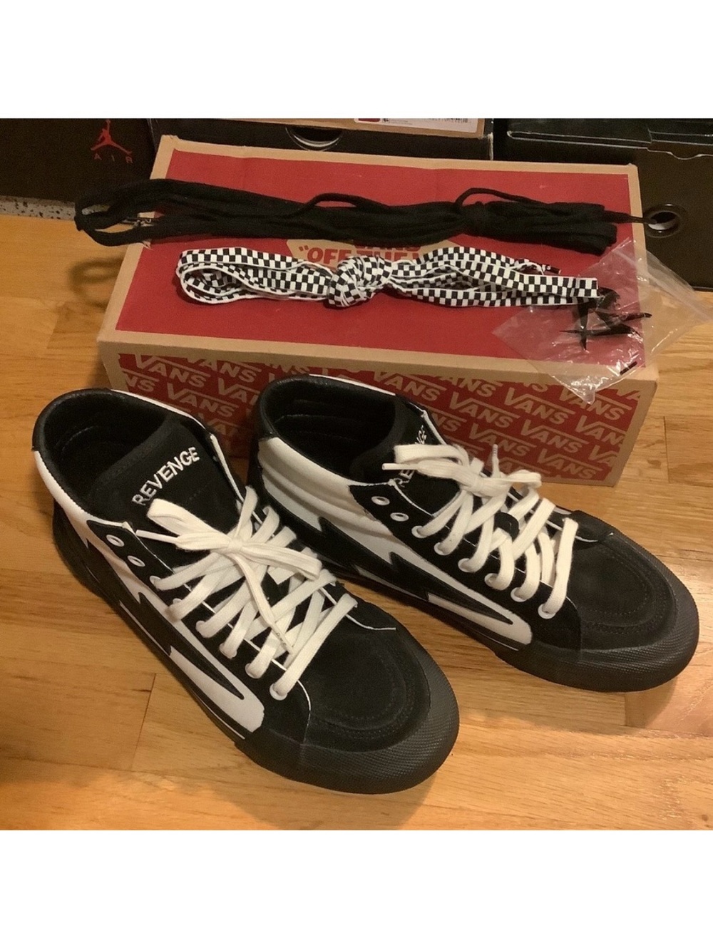 Revenge x Storm High Top Skateboard Lightning Bolt Sneakers Black & White Size 9